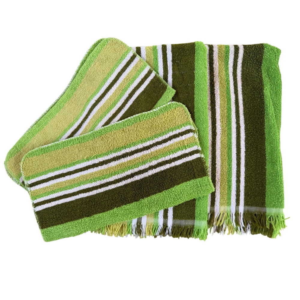 Vintage 70s Avocado Green Striped Bath 2 Towel and 2 Washcloth Set Fringed Retro